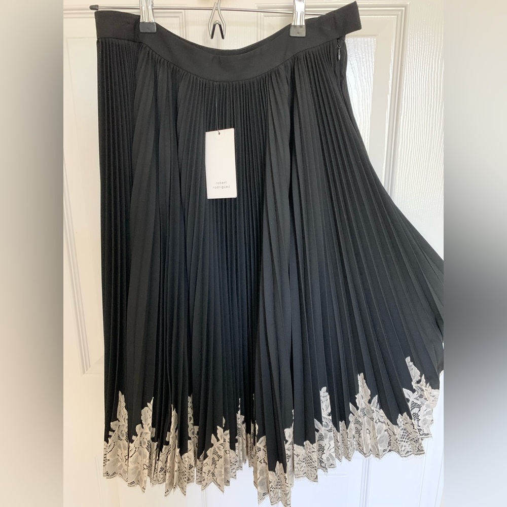 NWT Robert Rodriguez: Designer Black Pleated Skirt, White Lace, Midi Length 8 - Picture 4 of 10